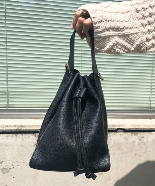 DouDou（ドゥドゥ）の「【WEB限定】ワンハンドルドロストショルダー（トートバッグ・レディース・グレージュ/ブラック/グレー・F）」の2枚目の写真