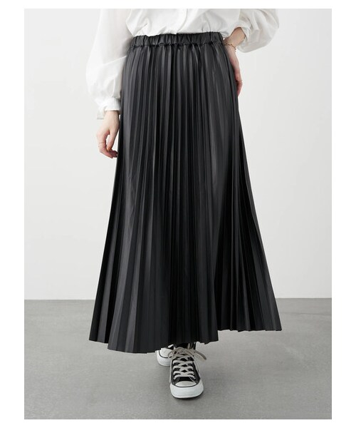 earth music&ecology（アースミュージックアンドエコロジー）の「フェイクレザープリーツスカート（スカート・ブラック/ライトブラウン・F）」の3枚目の写真