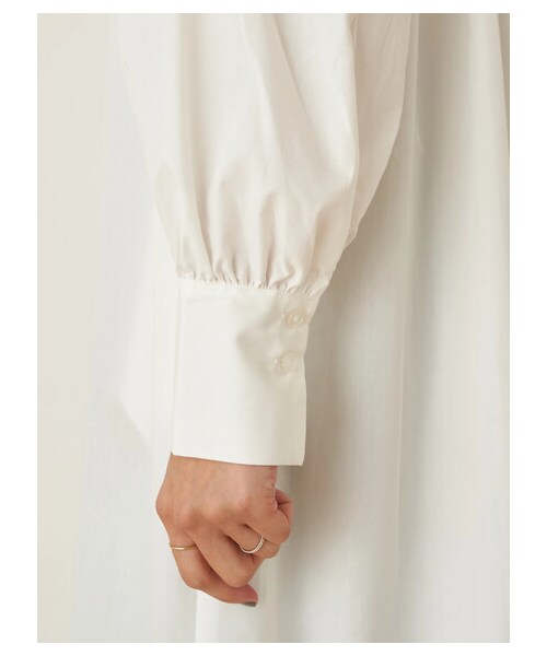 earth music&ecology(アースミュージックアンドエコロジー)の「バンドカラーシャツワンピース(ワンピース/ドレス・オフホワイト/ベージュ/ストライプブルー/ストライプグレー・F)」の4枚目の写真