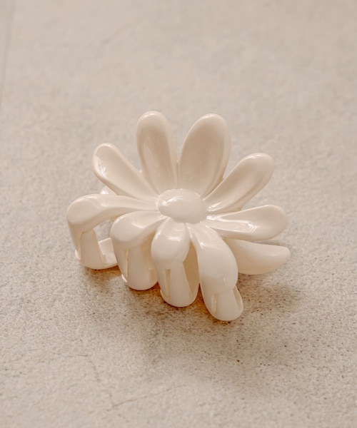 OLIVE des OLIVE（オリーブデオリーブ）の「デイジーヘアクリップ（ネックレス）」 WEAR