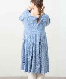PUAL CE CIN | 【サステナブル】小花抜染プリント後ろフレアチュニック(Tシャツ/カットソー)