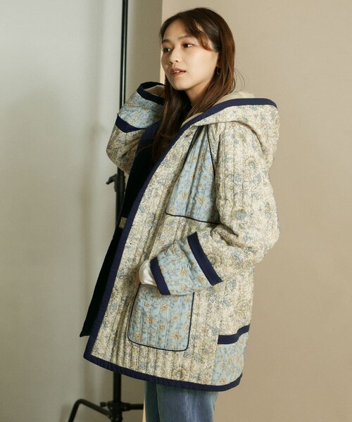 KBF(ケイビーエフ)の「印花絎縫連帽外套(ジャケット/アウター・レディース・淺藍色/黑色・one)」の5枚目の写真