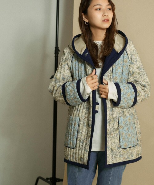 KBF(ケイビーエフ)の「印花絎縫連帽外套(ジャケット/アウター・レディース・淺藍色/黑色・one)」の2枚目の写真