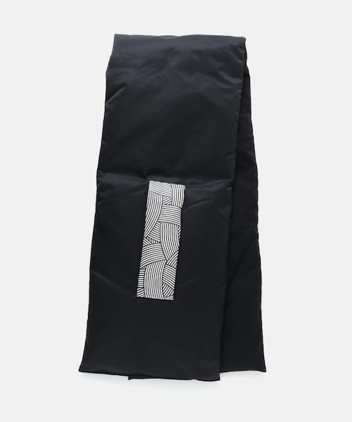 FACETASM（ファセッタズム）の「FACETASM LONG DOWN MUFFLER（その他・メンズ・BLACK・00）」の2枚目の写真