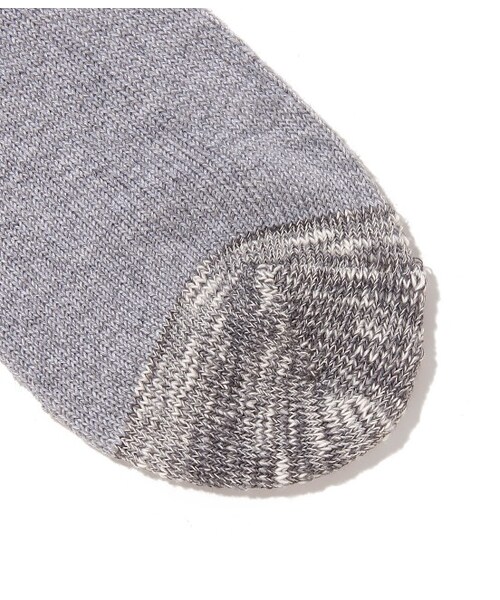 JUNRED（ジュンレッド）の「スラブサンドラインミドルソックス（レッグウェア・メンズ・チャコール/ホワイト/ネイビー・F）」の7枚目の写真