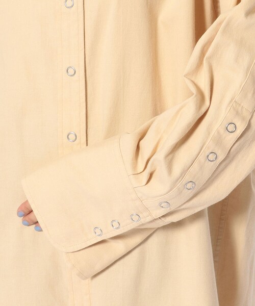 RUMBLE RED（ランブルレッド）の「RUMBLE RED(ランブルレッド) Denim Big Shirts（トップス・BEIGE/BLUE/BORDER・F）」の6枚目の写真