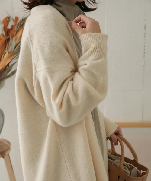 URBAN RESEARCH DOORS（アーバンリサーチドアーズ）の「ハミルトンウールVネックカーディガン（その他・レディース・IVORY/L.GREGE/SMOKE GRN・one）」の5枚目の写真