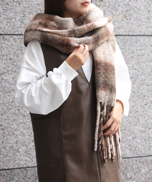 Lattice(Lattice)の「ボリュームチェックショール(マフラー・レディース・イエロー/ブラウン・0)」の1枚目の写真