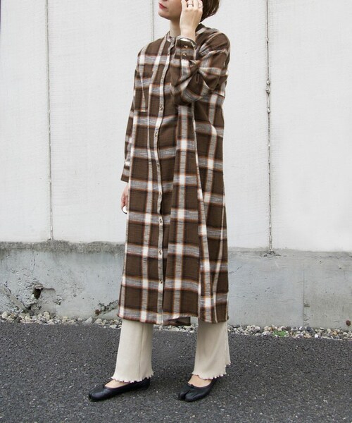 Sheson（シーズン）の「ワッフルチェックバンドカラーシャツワンピース（シャツワンピース・レディース・グリーン/ブラウン/ブラック・F）」の3枚目の写真