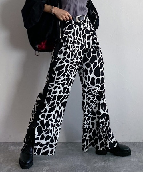 PAGEBOY（ページボーイ）の「ドレスラインワイドパンツ（パンツ・ジラフ/ブラック/チャコール・S/M）」の4枚目の写真