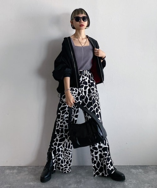 PAGEBOY（ページボーイ）の「ドレスラインワイドパンツ（パンツ・ジラフ/ブラック/チャコール・S/M）」の7枚目の写真