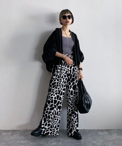 PAGEBOY（ページボーイ）の「ドレスラインワイドパンツ（パンツ・ジラフ/ブラック/チャコール・S/M）」の8枚目の写真