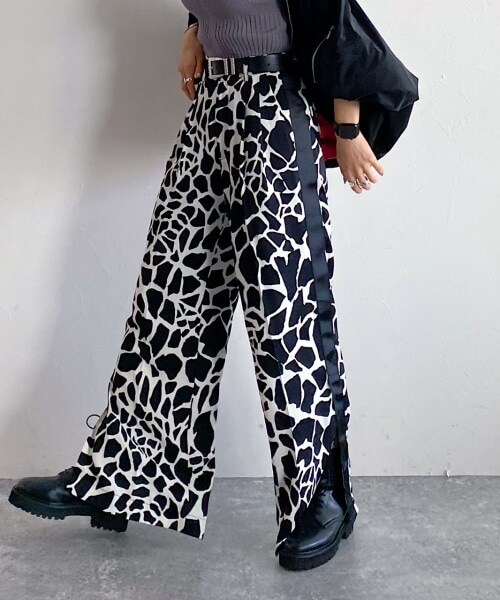 PAGEBOY（ページボーイ）の「ドレスラインワイドパンツ（パンツ・ジラフ/ブラック/チャコール・S/M）」の5枚目の写真