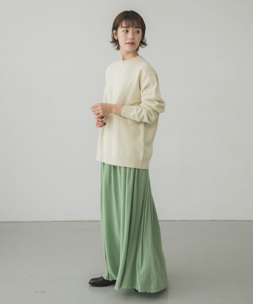 AURALEE(オーラリー)の「AURALEE FELTED WOOL KNIT BIG PULLOVER(その他・レディース・IVORY/KHAKI・1)」の22枚目の写真