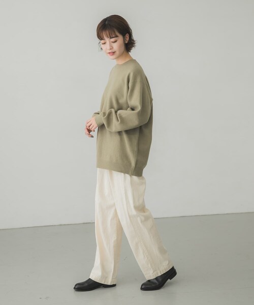 AURALEE(オーラリー)の「AURALEE FELTED WOOL KNIT BIG PULLOVER(その他・レディース・IVORY/KHAKI・1)」の11枚目の写真