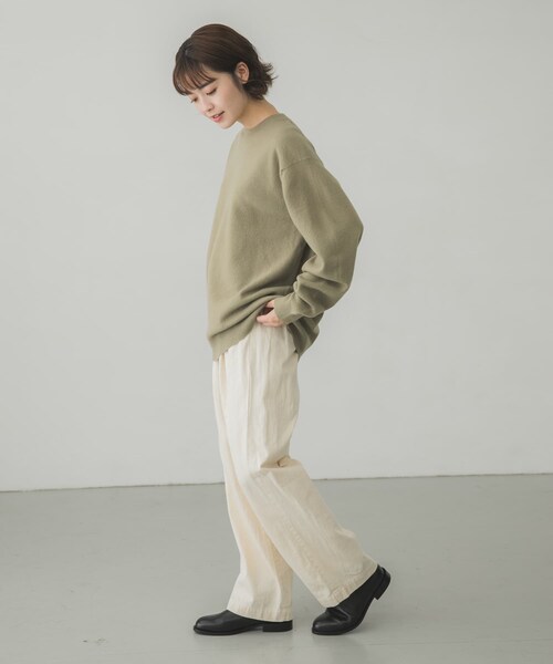 AURALEE(オーラリー)の「AURALEE FELTED WOOL KNIT BIG PULLOVER(その他・レディース・IVORY/KHAKI・1)」の9枚目の写真
