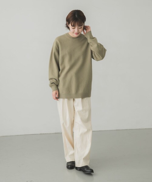AURALEE(オーラリー)の「AURALEE FELTED WOOL KNIT BIG PULLOVER(その他・レディース・IVORY/KHAKI・1)」の10枚目の写真