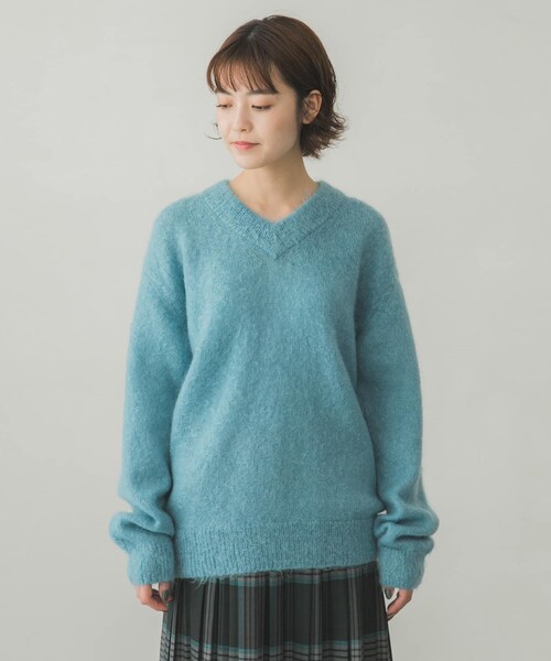 AURALEE(オーラリー)の「AURALEE BRUSHED SUPER KID MOHAIR V-NECK PULLOVER(その他・レディース・LIGHTBEIGE/T BLUE・1)」の13枚目の写真