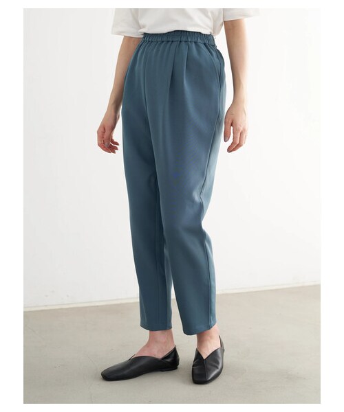 earth music&ecology（アースミュージックアンドエコロジー）の「スッキリリラックステーパードパンツ（パンツ・ブラック/ピンク/グリーン/エクリュ・M/L）」の5枚目の写真