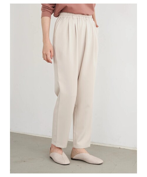 earth music&ecology（アースミュージックアンドエコロジー）の「スッキリリラックステーパードパンツ（パンツ・ブラック/ピンク/グリーン/エクリュ・M/L）」の15枚目の写真