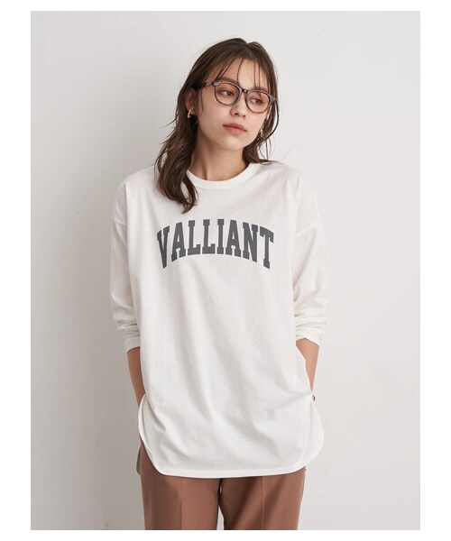 earth music&ecology(アースミュージックアンドエコロジー)の「VALLIANT Tシャツ(トップス・オフホワイト/チャコールグレー/ネイビー・F)」の2枚目の写真