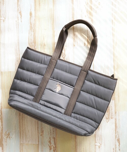 U.S. POLO ASSN.(ユーエスポロアッスン)の「【U.S. POLO ASSN.】 ユーエスポロアッスン キルティング トートバッグM US2600(トートバッグ・レディース・ブラック/グリーン/ピンク/グレー/ブラウン・FREE)」の2枚目の写真