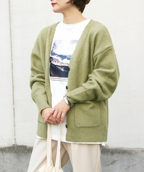 Sheson(シーズン)の「ブラッシュヤーンVネックニットカーディガン(カーディガン/ボレロ・レディース・ルージュオレンジ/セージグリーン/エクリュ/セピアブルー/ブルー/ベージュ/ピンク/ライム・F)」の4枚目の写真