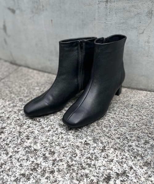 un dix cors(アンディコール)の「《予約》【ROVERETO(ロベレート)】スクエアトゥサイドジップブーツ(ブーティ・レディース・ダークブラウン/ブラック・36/37/38)」の2枚目の写真