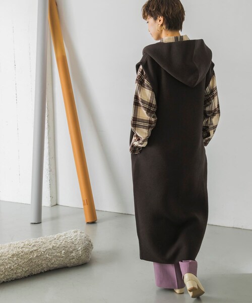 ADAWAS(アダワズ)の「ADAWAS LIGHT INLAY HOODED VEST(その他・レディース・TRUFFLE/CHARCOAL・FREE)」の11枚目の写真