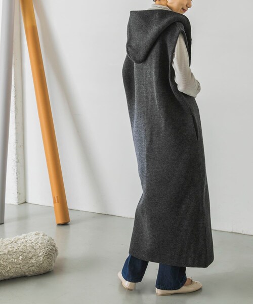 ADAWAS(アダワズ)の「ADAWAS LIGHT INLAY HOODED VEST(その他・レディース・TRUFFLE/CHARCOAL・FREE)」の6枚目の写真