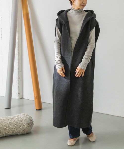 ADAWAS(アダワズ)の「ADAWAS LIGHT INLAY HOODED VEST(その他・レディース・TRUFFLE/CHARCOAL・FREE)」の5枚目の写真