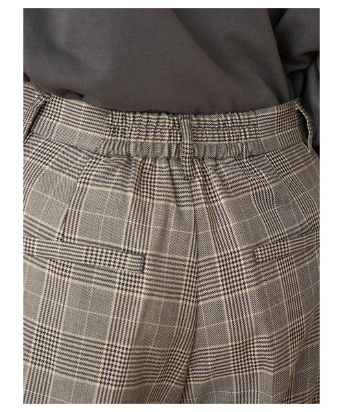 earth music&ecology(アースミュージックアンドエコロジー)の「チェックセミフレアパンツ(パンツ・チェックブルー/チェック・S/M)」の2枚目の写真