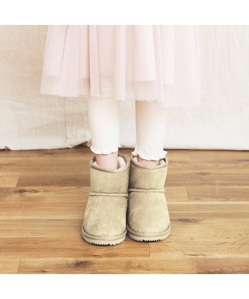 BRANSHES(ブランシェス)の「フェイクムートンブーツ(ブーツ・キッズ・ベージュ/ピンク/キャメル/グレー/ブラック・14cm~21cm)」の4枚目の写真