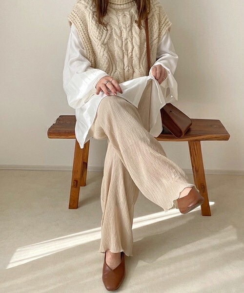 chocomee（チョコミー）の「シャーリングパンツ（その他パンツ・レディース・ホワイト/ベージュ/ブラウン・FREE）」の3枚目の写真