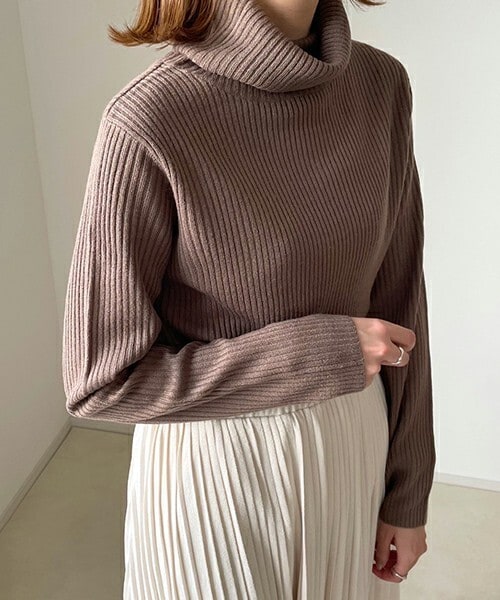 chocomee（チョコミー）の「タートルニット（ニット/セーター・レディース・ホワイト/ブラウン/ブラック・FREE）」の3枚目の写真