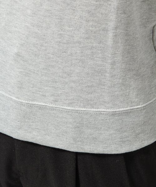 LEPSIM（レプシィム）の「モチーフ＊ロゴウラケプルオーバー（トップス・レディース・オフ/トップグレー/チャコールグレー/ネイビー・Ｍ/Ｌ）」の15枚目の写真