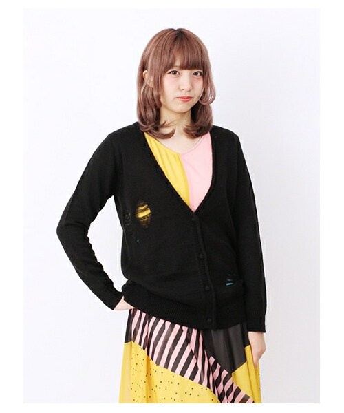 E hyphen world gallery Bon Bon(イーハイフンワールドギャラリーボンボン)の「Nightmare Cardigan(カーディガン・レディース・オフホワイト/ブラック/ラベンダー・F)」の4枚目の写真