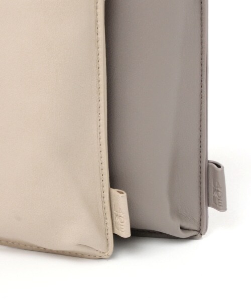 LAKOLE(ラコレ)の「リングマルチショルダーケース(バッグ・ブラック()/ベージュ()/モカ()・F)」の14枚目の写真