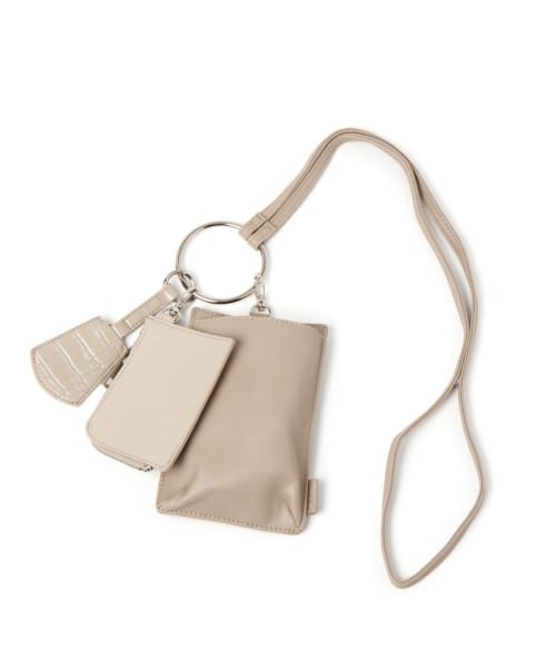 LAKOLE(ラコレ)の「リングマルチショルダーケース(バッグ・ブラック()/ベージュ()/モカ()・F)」の2枚目の写真