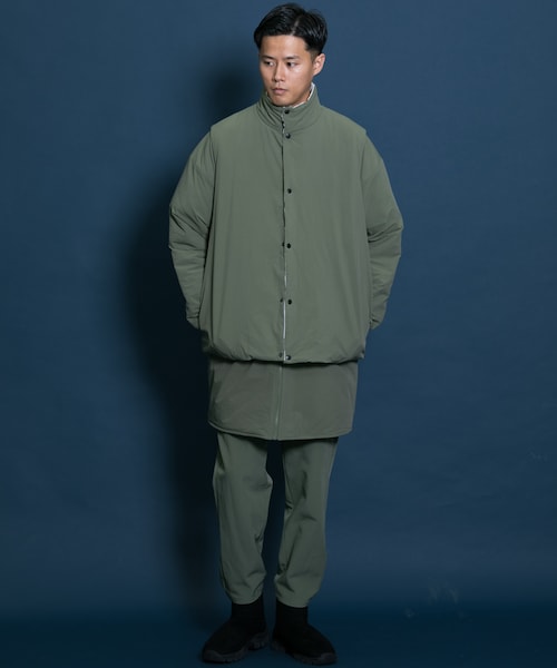 Uiscel（ユイセル）の「プリマロフトリバーシブルオーバーベスト