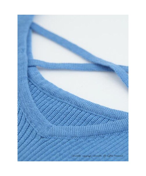 catworld（キャットワールド）の「後露背交叉針織衫（その他・レディース・黑/米白/藍・M/L/XL）」の8枚目の写真