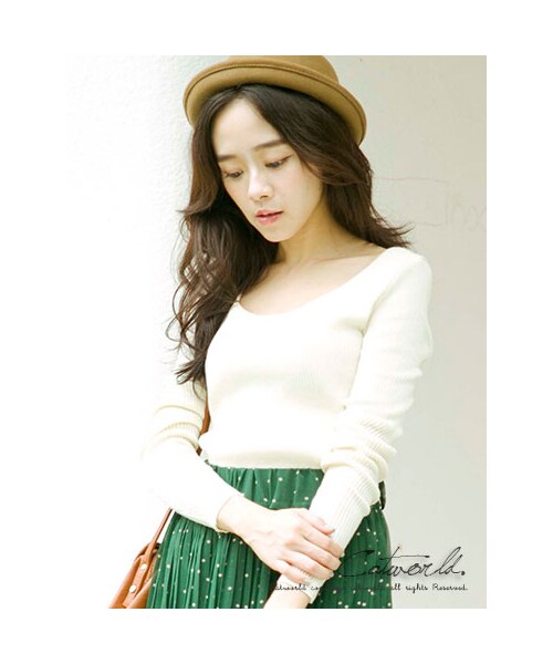 catworld（キャットワールド）の「後露背交叉針織衫（その他・レディース・黑/米白/藍・M/L/XL）」の2枚目の写真