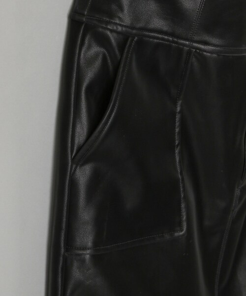 JEANASIS(ジーナシス)の「スムースヴィーガンレザーハイウエストミニスカート(スカート・ブラック()/グレージュ()/カーキ()・S/M)」の10枚目の写真