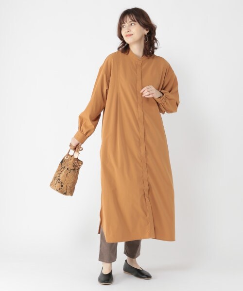 studio CLIP（スタディオクリップ）の「シワになりにくいワンピース（ワンピース/ドレス・ブラウン/カーキ/ネイビー・F）」の5枚目の写真