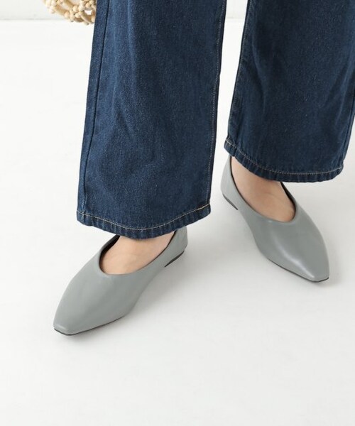 RAY CASSIN（レイカズン）の「スクエアトゥフラットシューズ（シューズ・レディース・黒/ブルー/グレージュ/クロ系・S/M/L）」の11枚目の写真