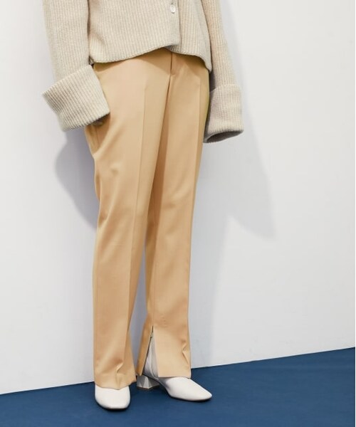 ADAM ET ROPE'（アダムエロペ）の「インサイドスリットスラックス（パンツ・レディース・サックス/イエロー系2/ラベンダー・38/34/36）」の3枚目の写真