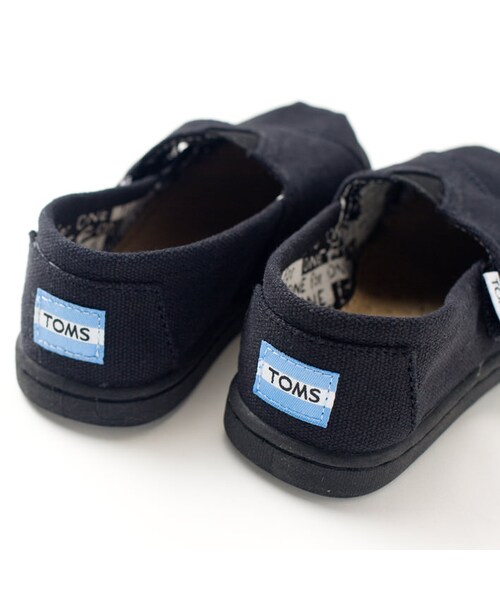 TOMS（トムス）の「TOMS トムス キッズ Canvas Tiny Classics -Black toms-toddler-black（シューズ・キッズ・Black・15cm/16cm/17cm）」の4枚目の写真