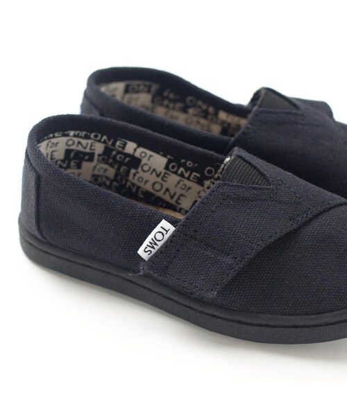 TOMS（トムス）の「TOMS トムス キッズ Canvas Tiny Classics -Black toms-toddler-black（シューズ・キッズ・Black・15cm/16cm/17cm）」の3枚目の写真