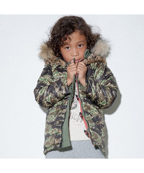 BREEZE(ブリーズ)の「リバーシブル中綿ジャケット(ジャケット/アウター・キッズ・ブルー/カーキ・90/100/110/120/130/140)」の2枚目の写真