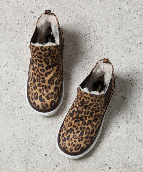 GLOBAL WORK（グローバルワーク）の「【親子でおそろいにも！WEB限定先行予約】ハイカットスリッポンKIDS（シューズ・キッズ・ブラック09/グレー15/レオパード55・１６cm/１７cm/１８cm/１９cm）」の3枚目の写真